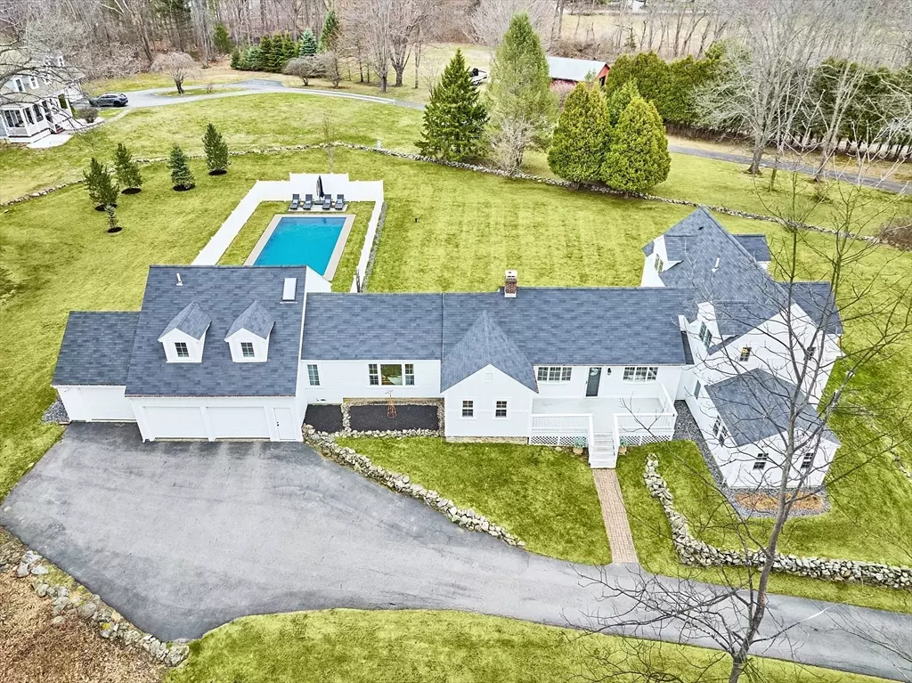 West Newbury, MA 01985,192 Middle St