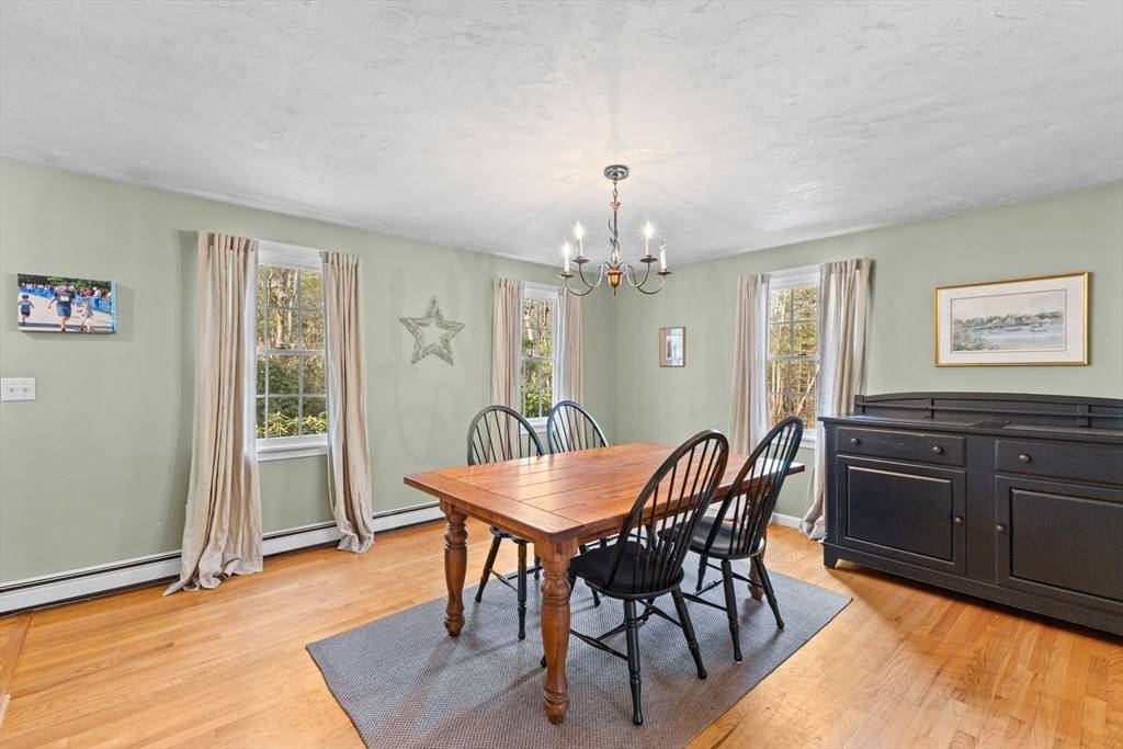 Lakeville, MA 02347,39 Malbone St
