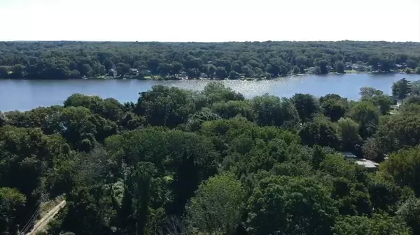 Tiverton, RI 02878,100 Corys Ln