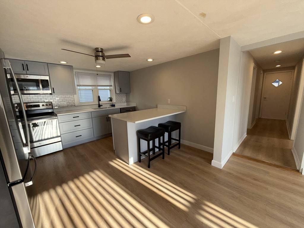 Revere, MA 02151,30 Floyd