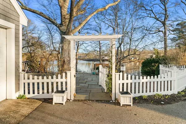 Yarmouth, MA 02664,330 Long Pond Dr