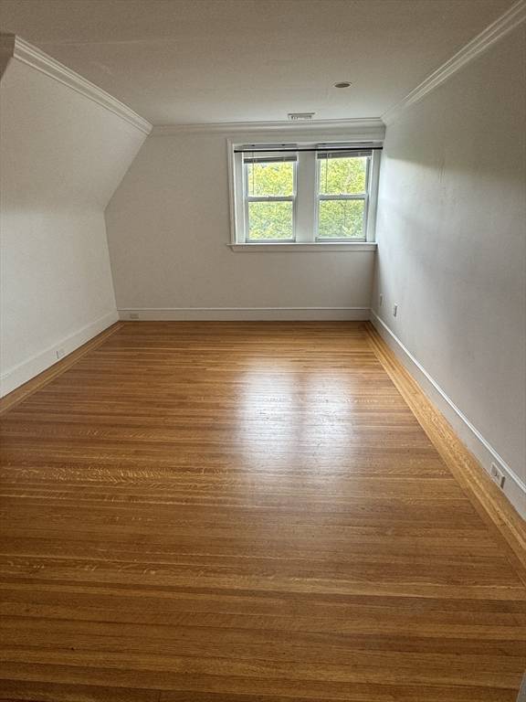 Brookline, MA 02445,1798 Beacon St. #3