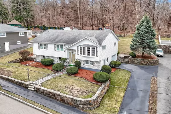 74 Churchill Rd, Quincy, MA 02169