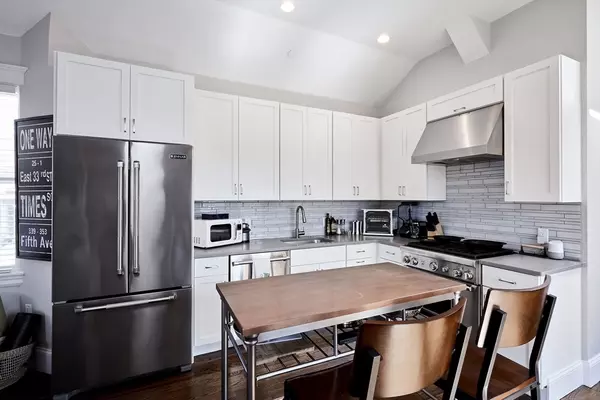 Boston, MA 02113,290 North St #4