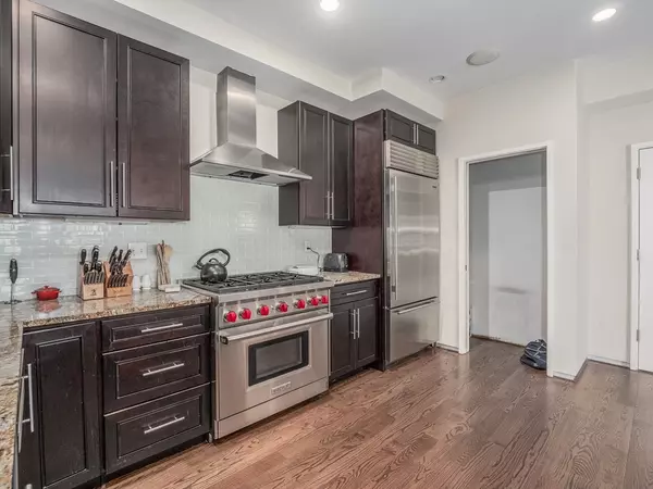 Boston, MA 02127,350 West Broadway #3