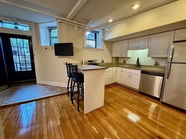 Boston, MA 02215,63 Park Dr. #63