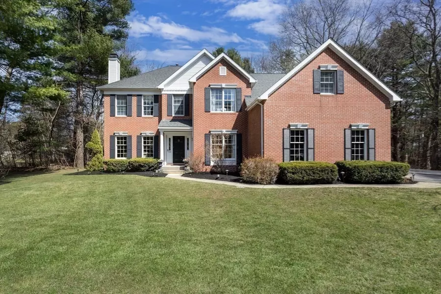 54 Charles River Drive, Franklin, MA 02038