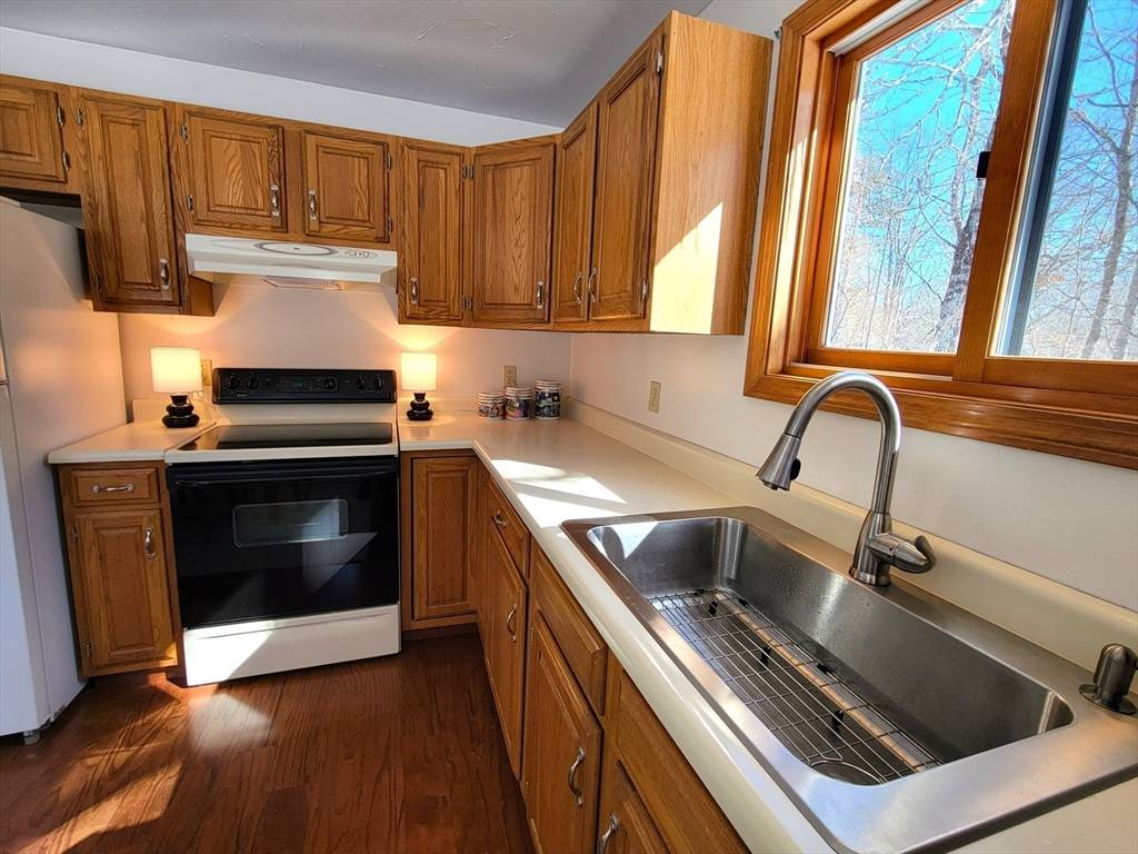 Moultonborough, NH 03254,52 Geneve St