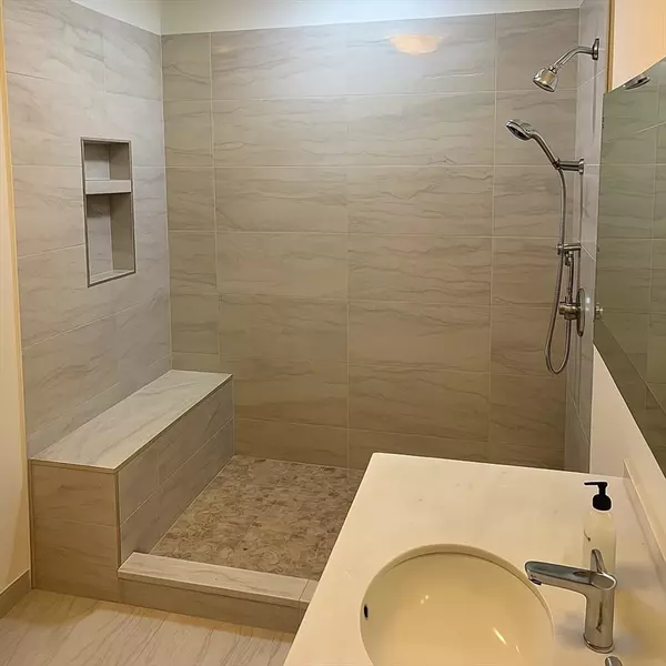 Somerville, MA 02145,28 Dana St #1