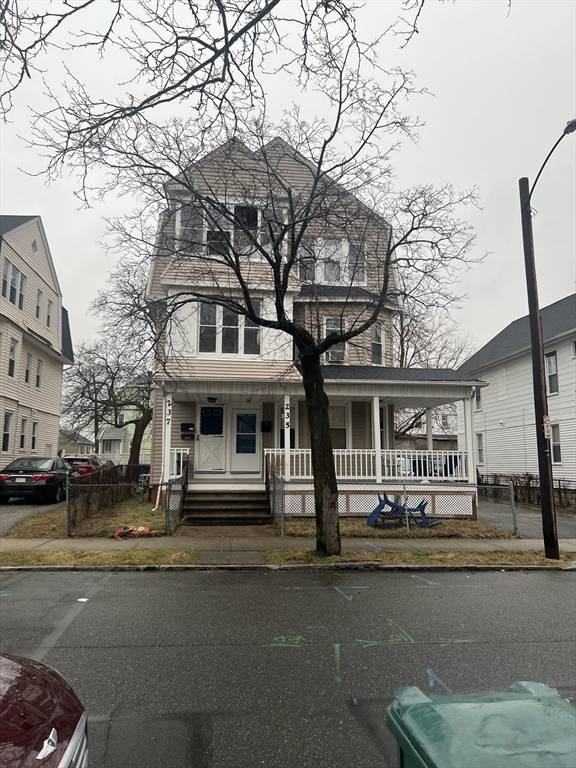 237 College St, Springfield, MA 01109