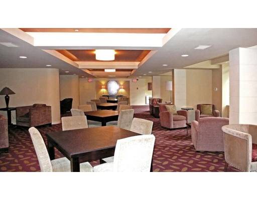 Brookline, MA 02445,44 Washington St #312