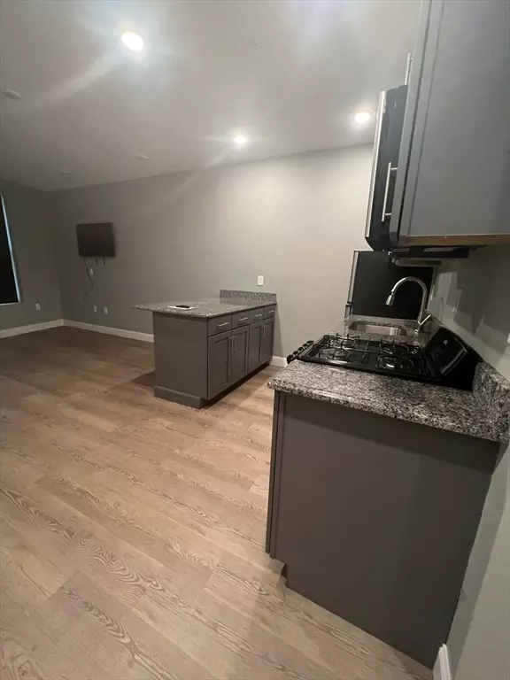 Revere, MA 02151,14 Yeaman St #306
