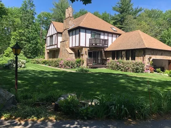 Berlin, MA 01503,23 Carr Rd