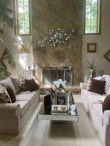 Berlin, MA 01503,23 Carr Rd