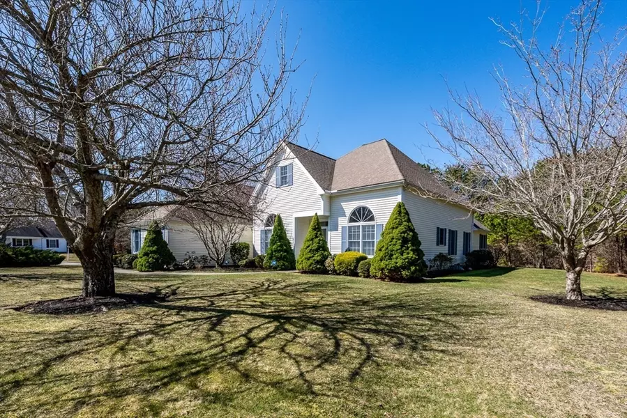 25 Weather Deck Dr, Bourne, MA 02532