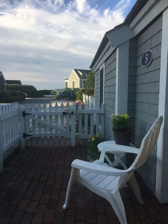 Mashpee, MA 02649,5 Milestone Way #5