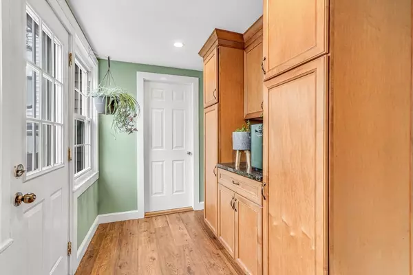 Braintree, MA 02184,361 Elm St