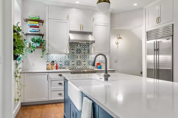 Boston, MA 02118,25 Milford St #1