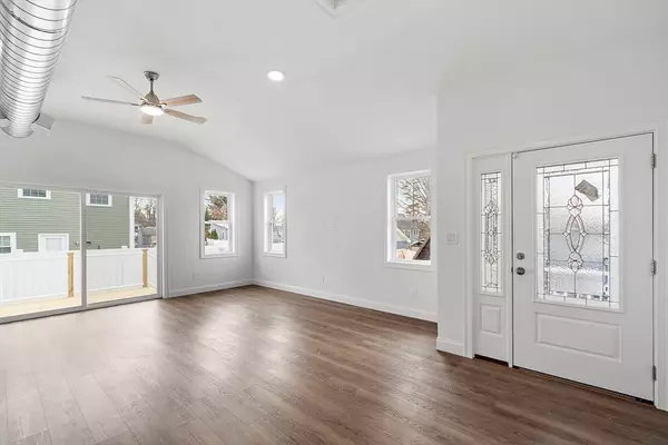 Sterling, MA 01564,14 Myrtle Ave