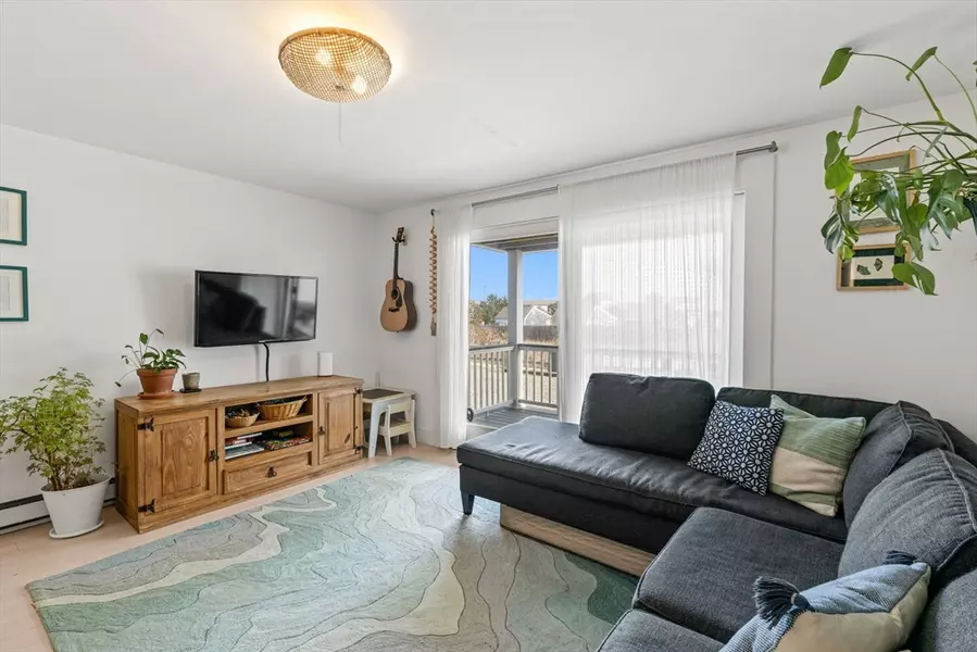 945 Commercial Street #Unit 2B, Provincetown, MA 02657