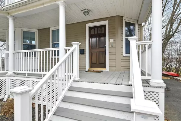 Wakefield, MA 01880,11 Spaulding St #2