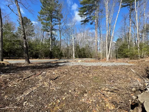 Oakham, MA 01068,28 Edson Road