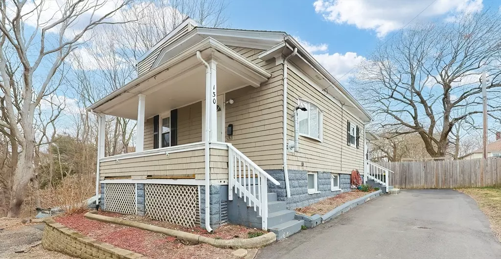 150 Garden St, Bellingham, MA 02019