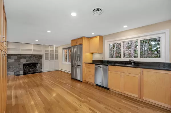 Lexington, MA 02421,14 Holton Road