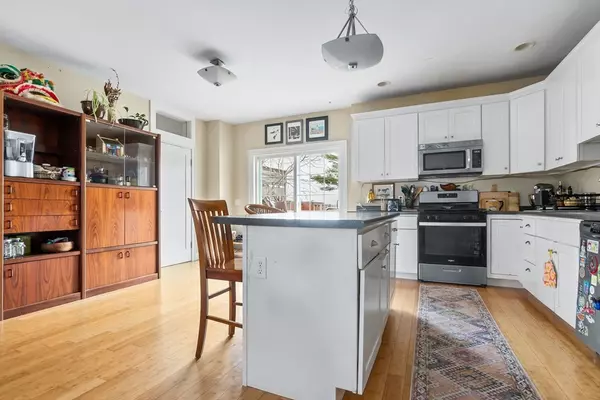 Newburyport, MA 01950,129-135 Water St