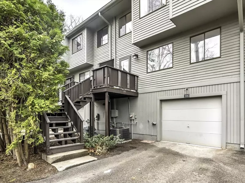 235 Meeting House Path #235, Ashland, MA 01721