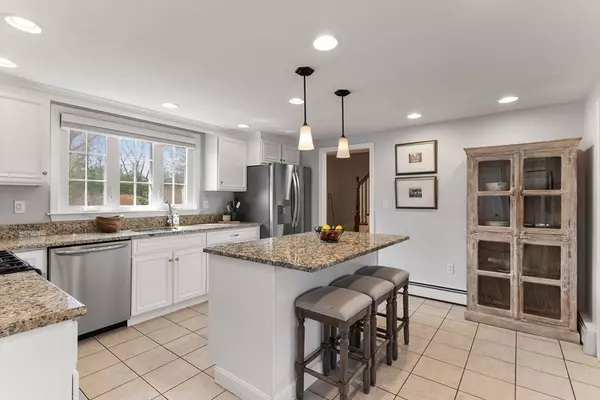 Lynnfield, MA 01940,15 New Meadow Rd