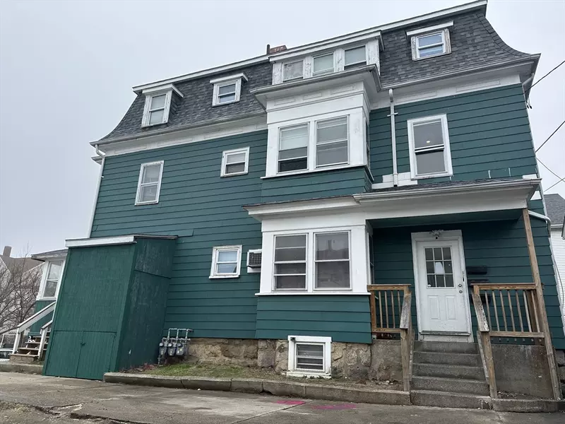 872 Plymouth Ave, Fall River, MA 02720