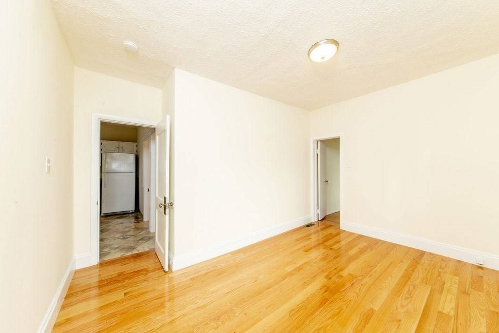 Somerville, MA 02144,27 Garrison Ave #1