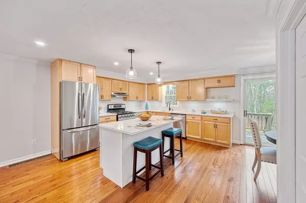 Pembroke, MA 02359,547 Washington #B18