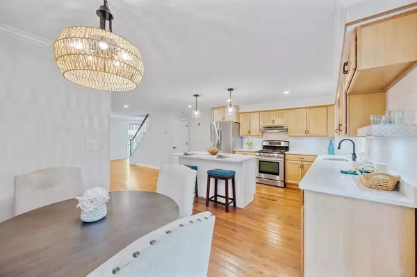 Pembroke, MA 02359,547 Washington #B18