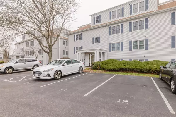 Mansfield, MA 02048,20 Webb Place #2B
