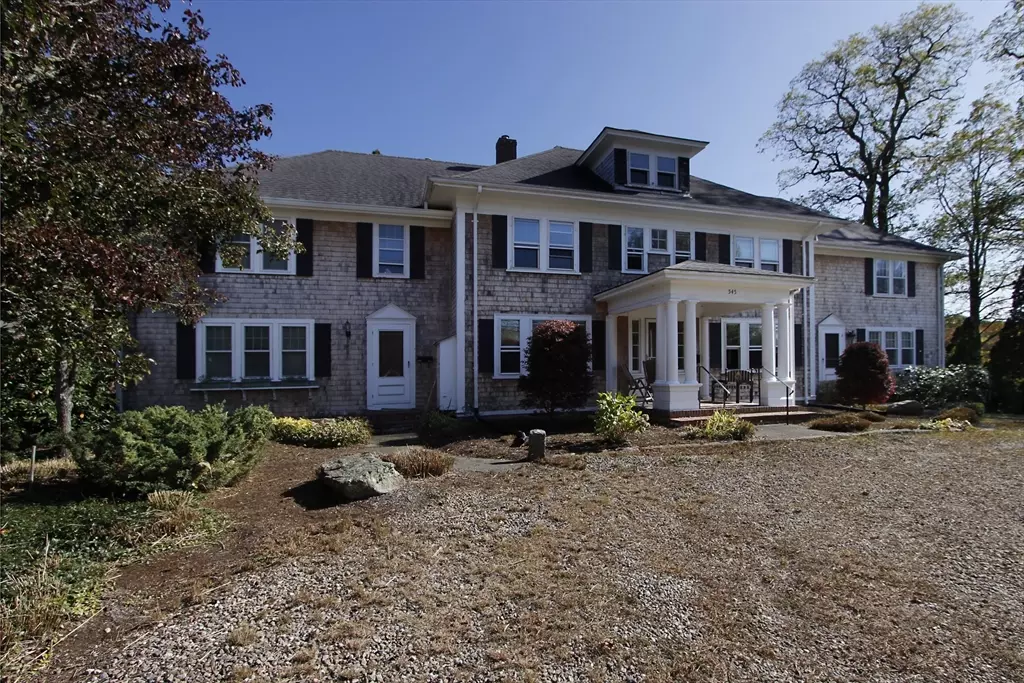 Falmouth, MA 02540,545 W Falmouth Hwy #4