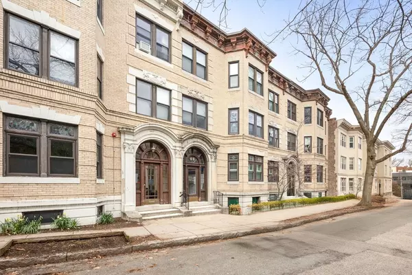 66 Marshal St #1 Brookline, MA 02446