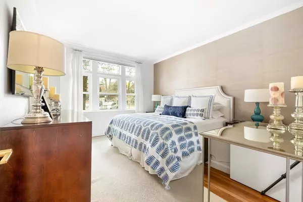 66 Marshal St #1 Brookline, MA 02446