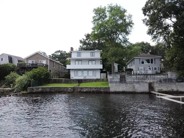 Webster, MA 01570,67 Birch Island Road