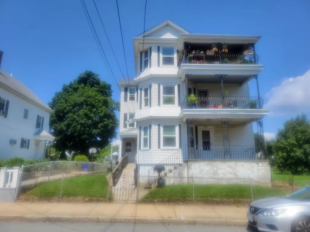 Fall River, MA 02721,528 Lawton St