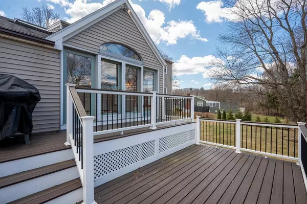 Westborough, MA 01581,12 Kings Grant Rd