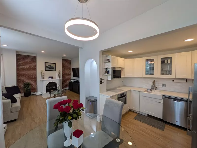 390 Riverway #15, Boston, MA 02115