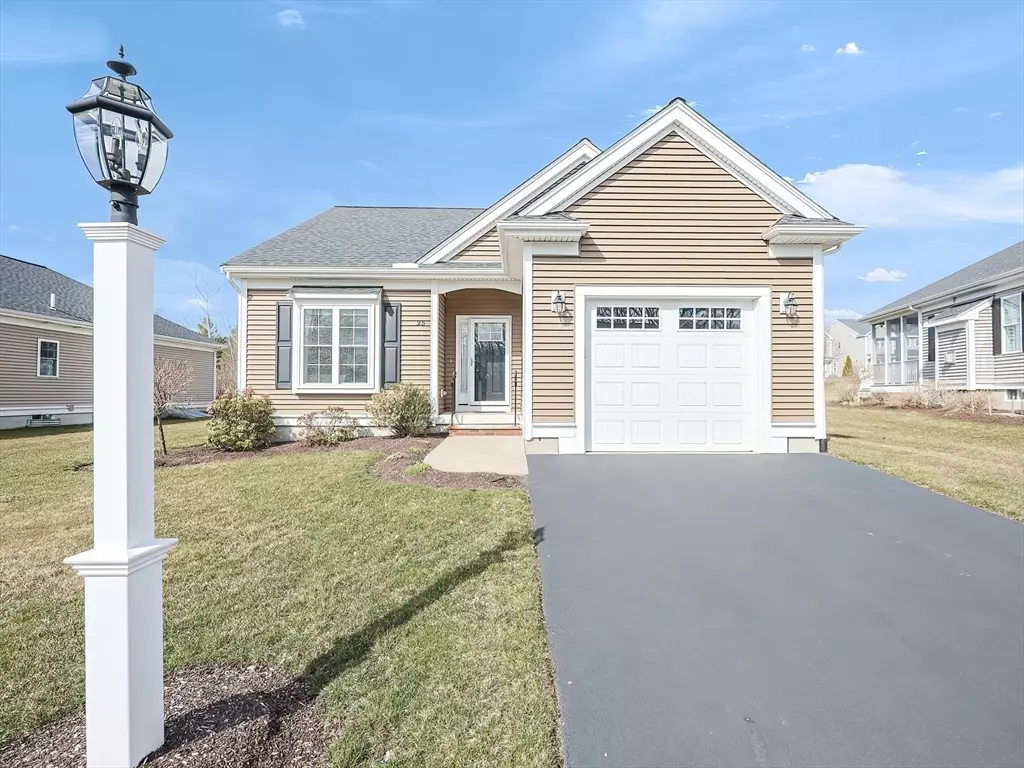 Wrentham, MA 02093,25 Partridge View Ln