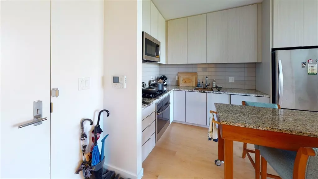 Boston, MA 02115,80-82 Fenwood Rd #1011