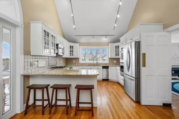 Foxboro, MA 02035,20 Hayden Drive