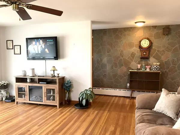 Leominster, MA 01453,505 Central St