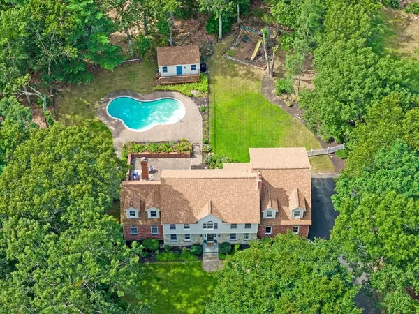 Norfolk, MA 02056,5 Mountain Rock Ln