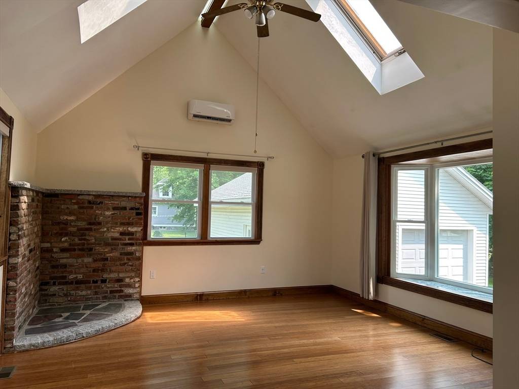 Chelmsford, MA 01824,7 Riverneck #1