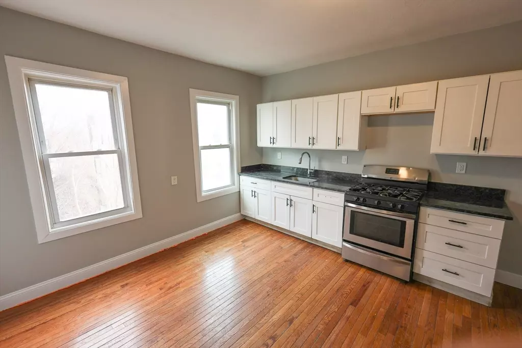 Boston, MA 02125,23 Barry Street #3